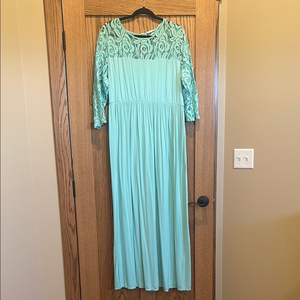 Chic Soul Green Pleated Gown with Bishop Sleeves